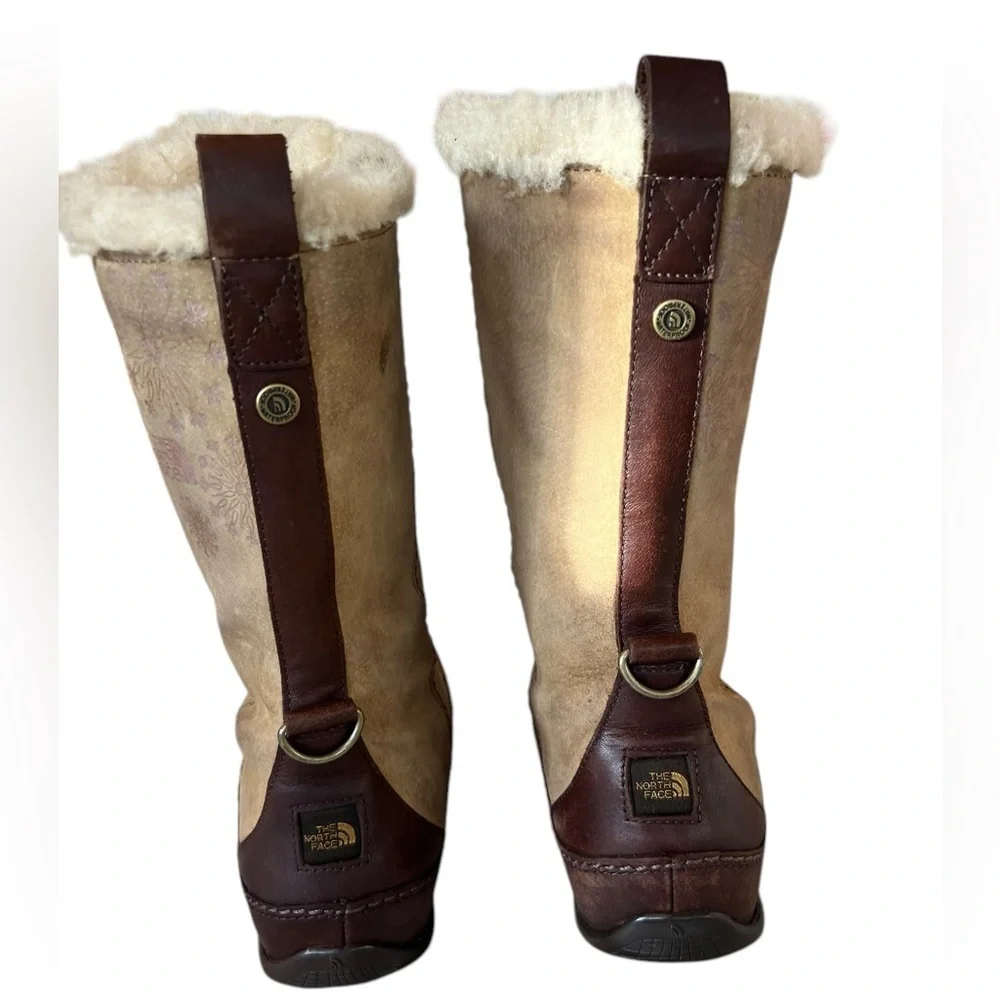 The North Face Tan and Brown Winter Boots with Fur Trim Size 6.5